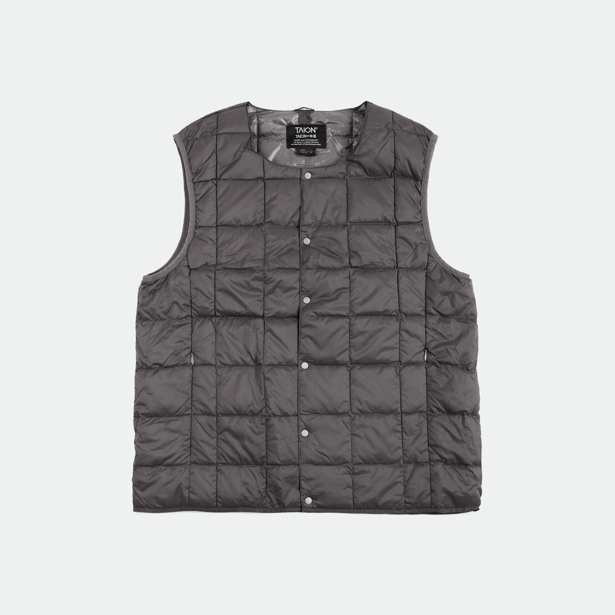 TAION - Crew Neck Button Down Vest Grey