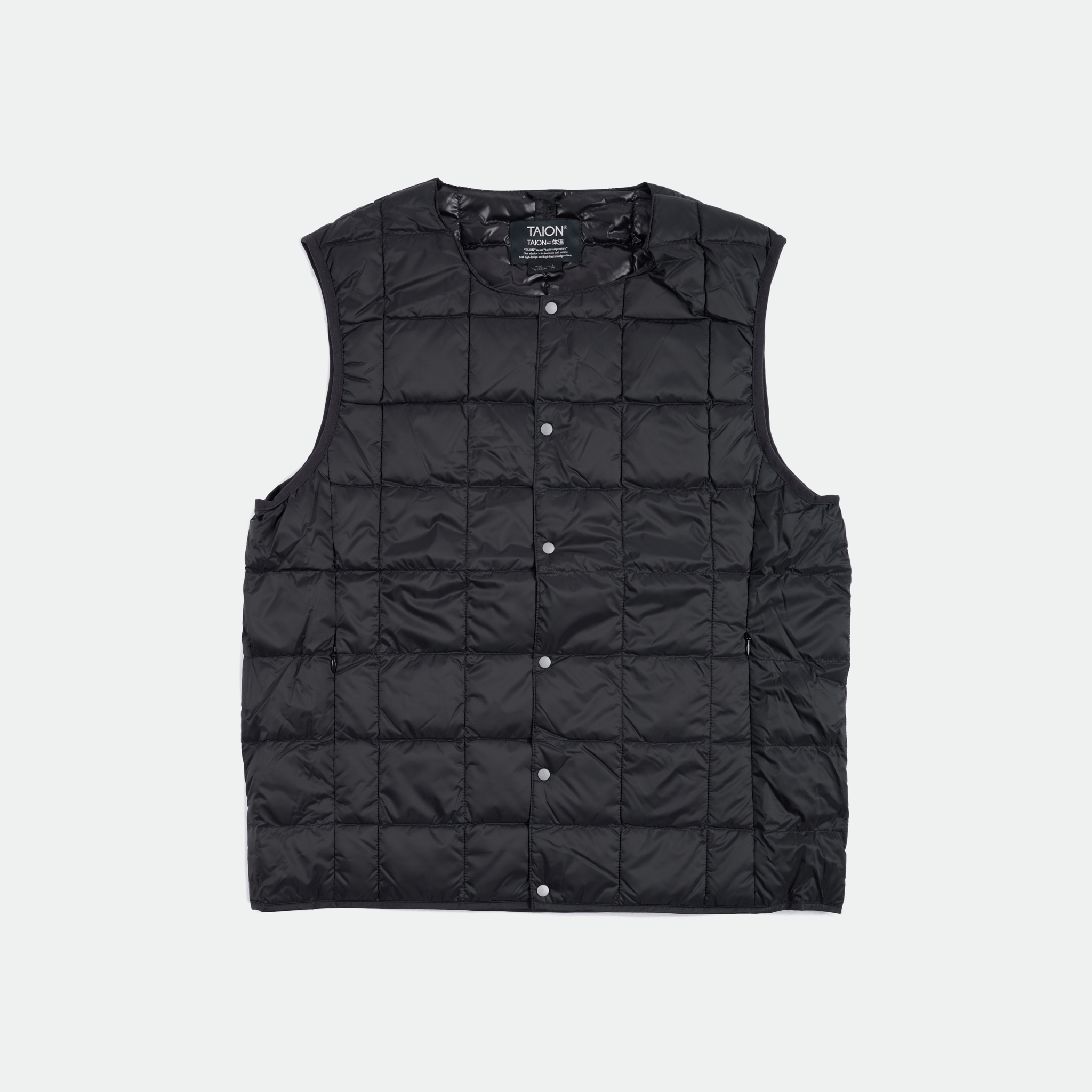 TAION - Crew Neck Button Down Vest Black