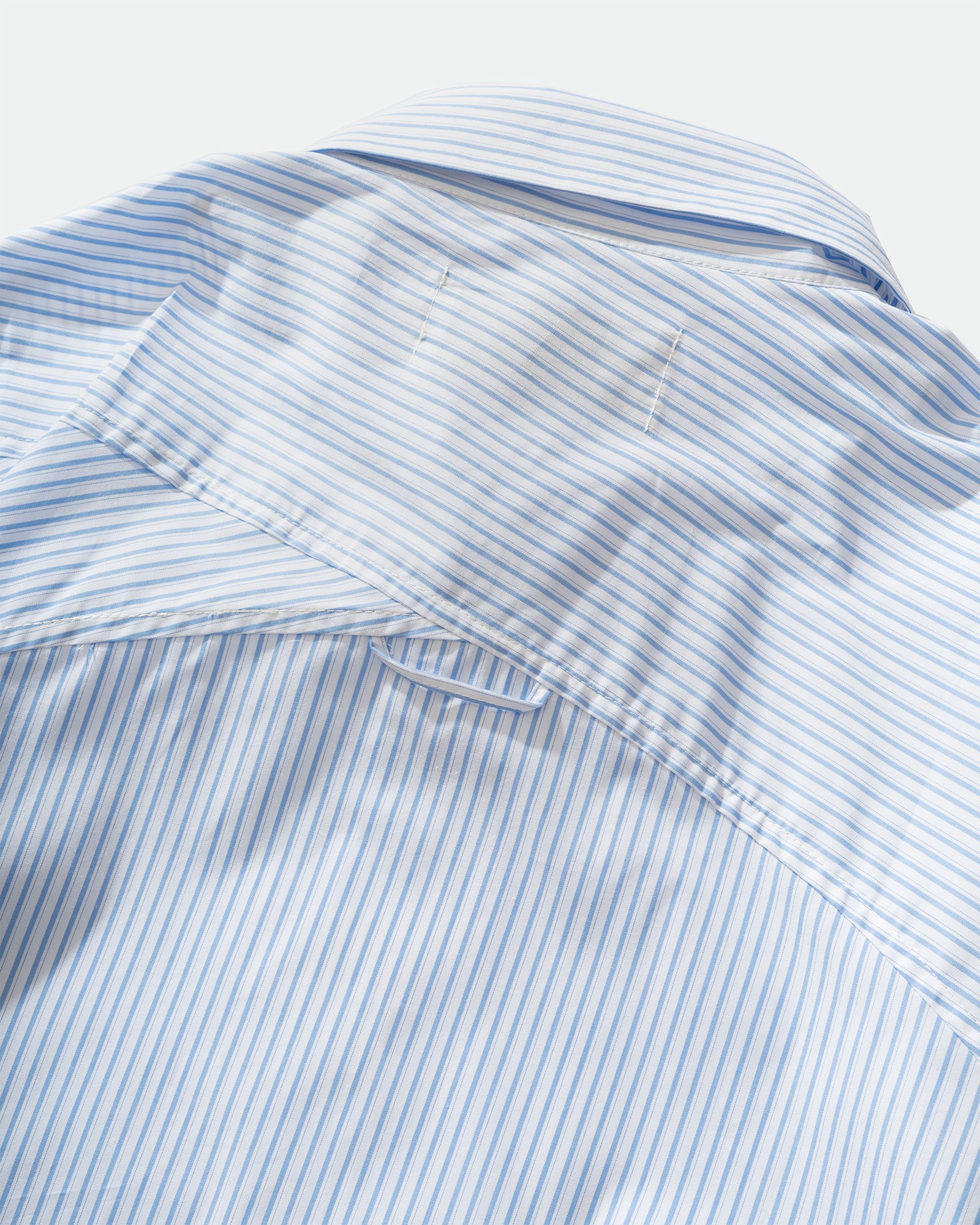 GRAYE - Cutout Placket Shirt Blue