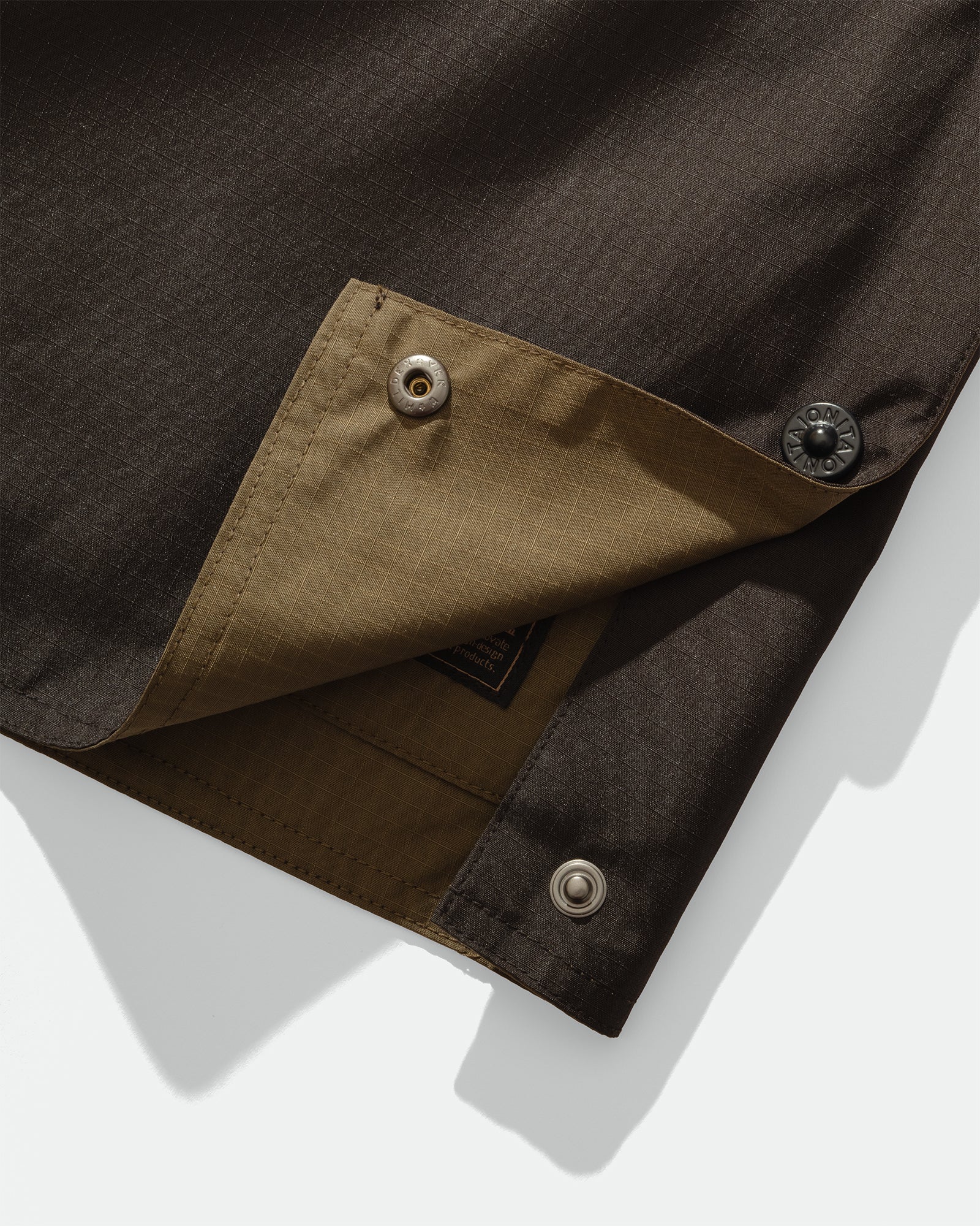 TAION - Military Reversible Crew Neck Vest Black/Khaki