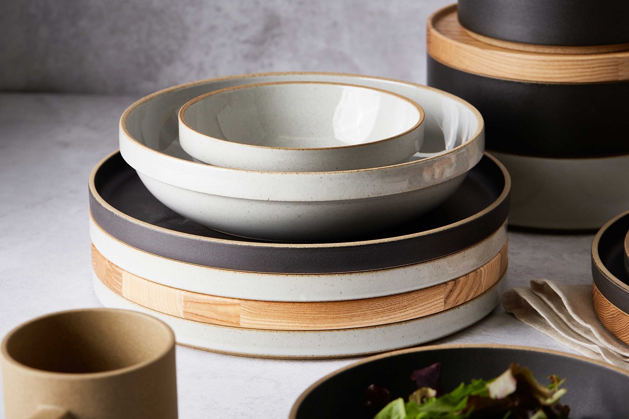 Hasami Porcelain - Round Bowl Black 185 mm